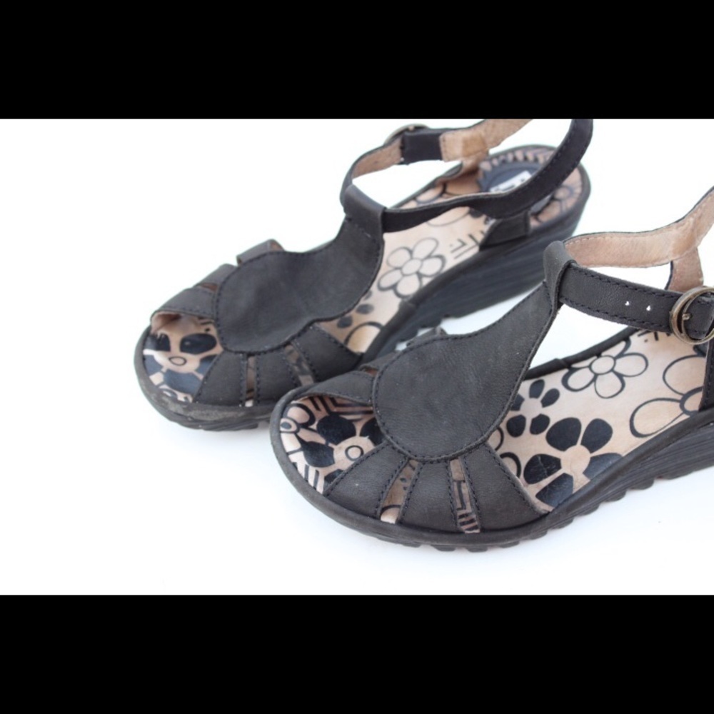 Fly London sandals - Picture 6 of 8